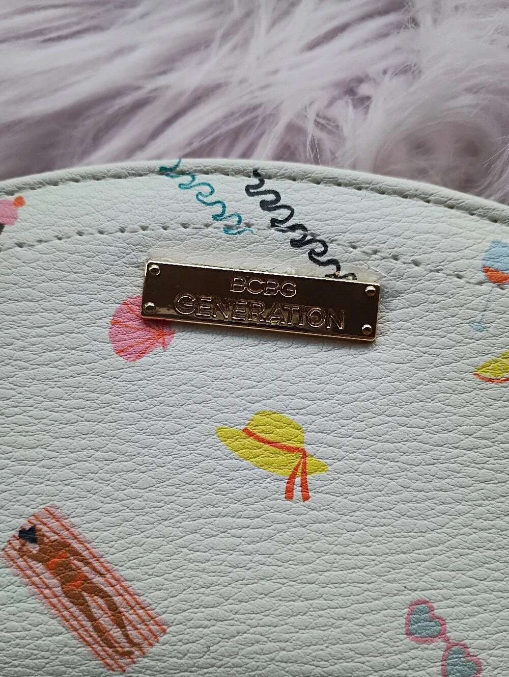 NEW BCBGeneration White Summer Beach Themed Wallet